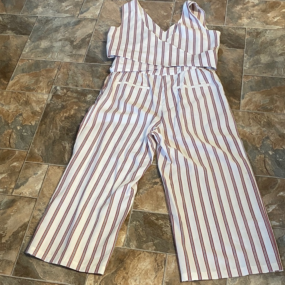 Madison Sz Large Jump Suit Red White Striped Wrap Around Tie Front with Pockets - Picture 3 of 12